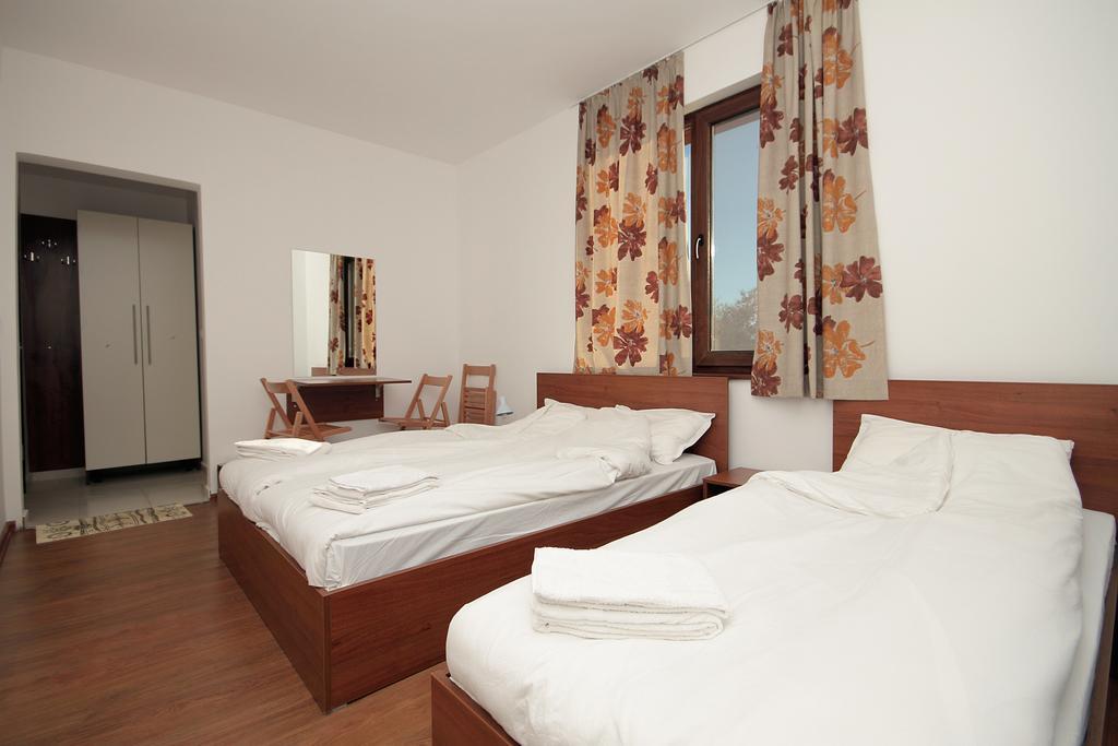 Yan Bibiyan Guest House Negushevo Экстерьер фото